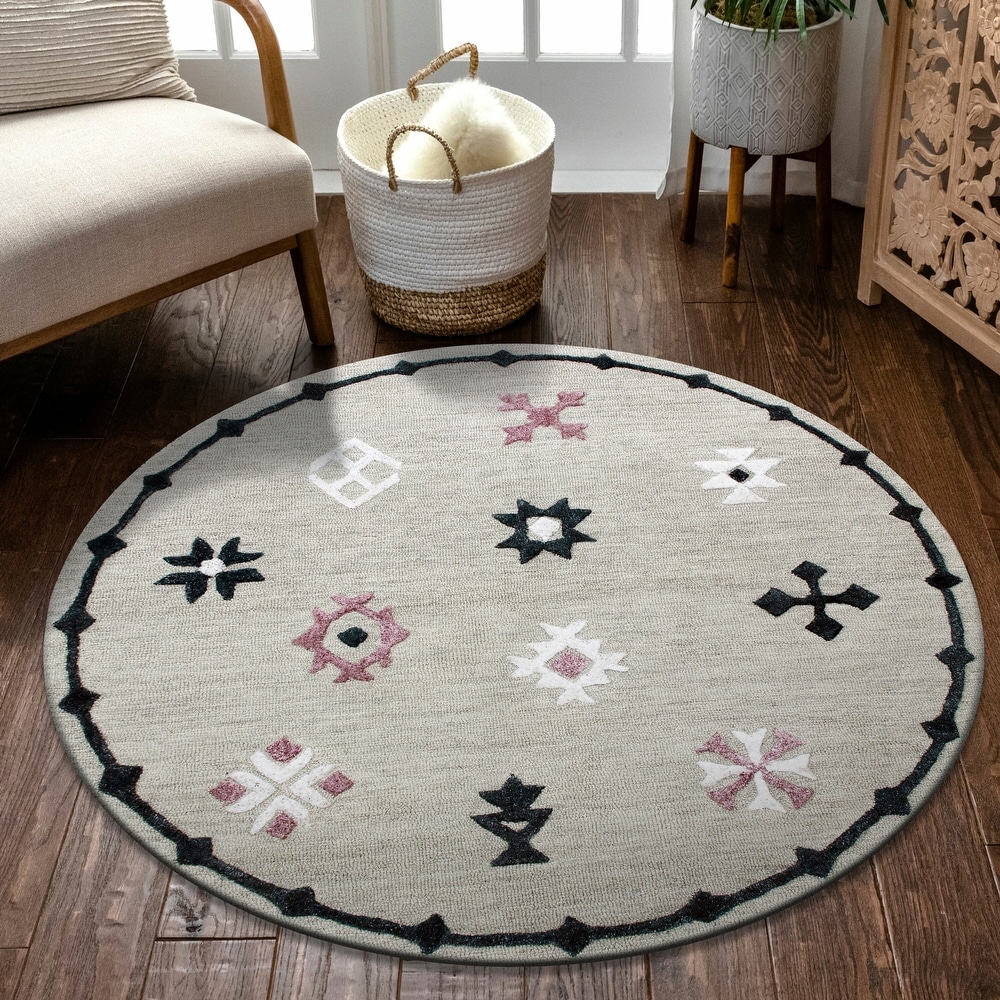 Lr Home Hand Hooked Taupe Geometric Round Rug Lr Home Hand Hooked Taupe Geometric Round Rug